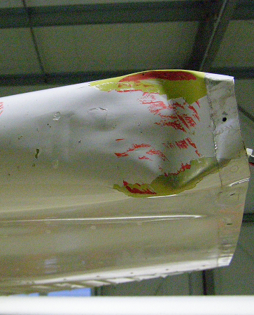 C172-poškozené křídlo